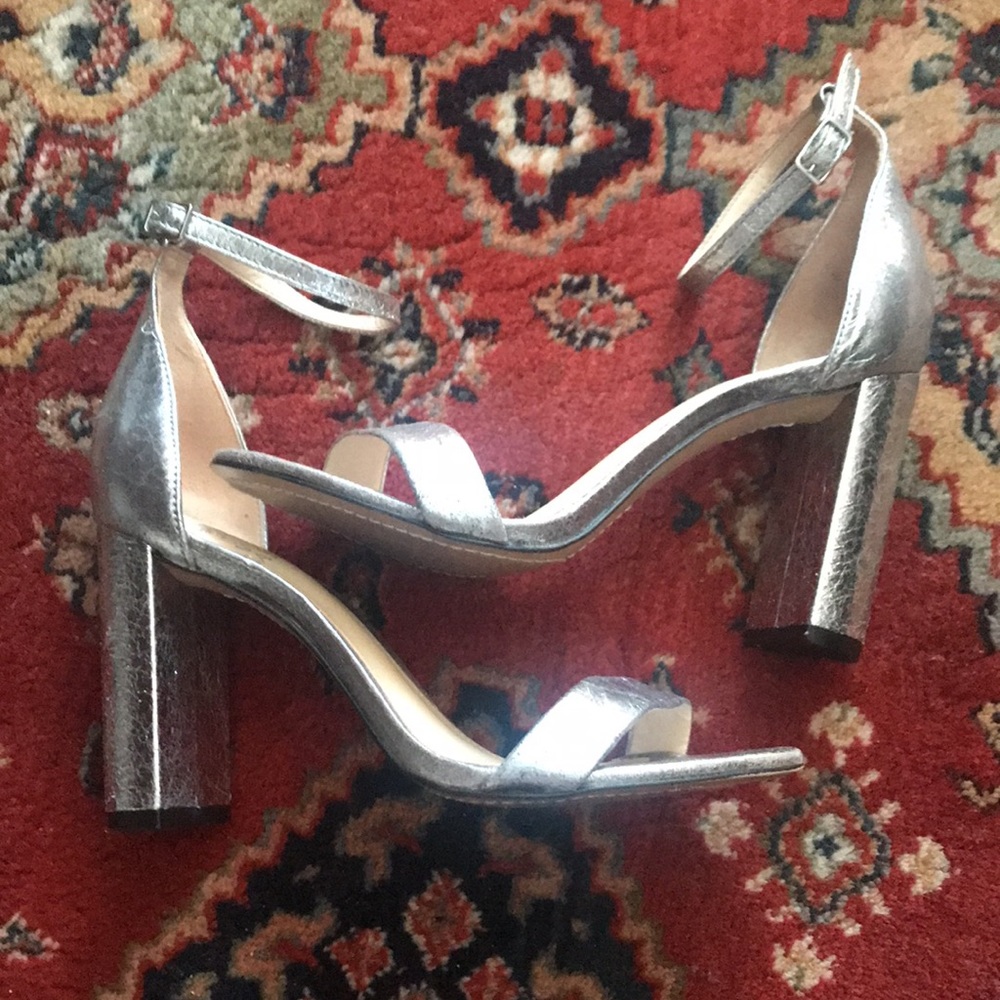Heels - Picture 5 of 8